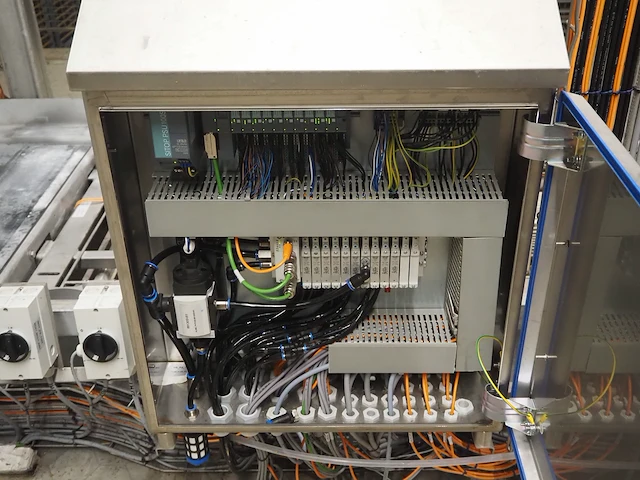 Nn unloading and loading line for racks - afbeelding 23 van  24