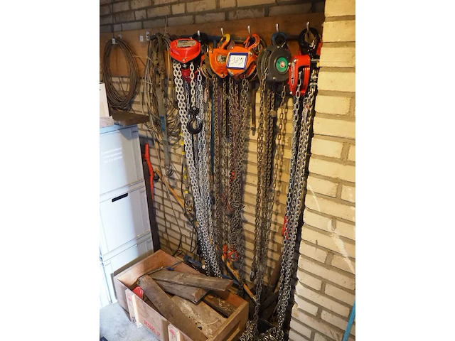 Nn various chain hoists - afbeelding 1 van  9