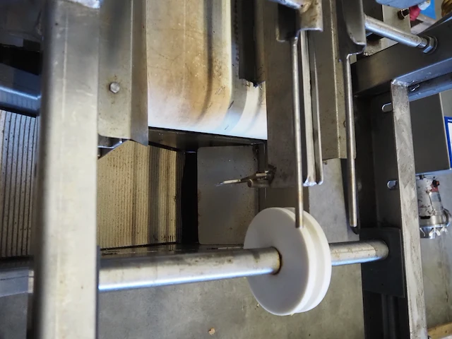 Nn vibrating gutter with sorting belt - afbeelding 2 van  19