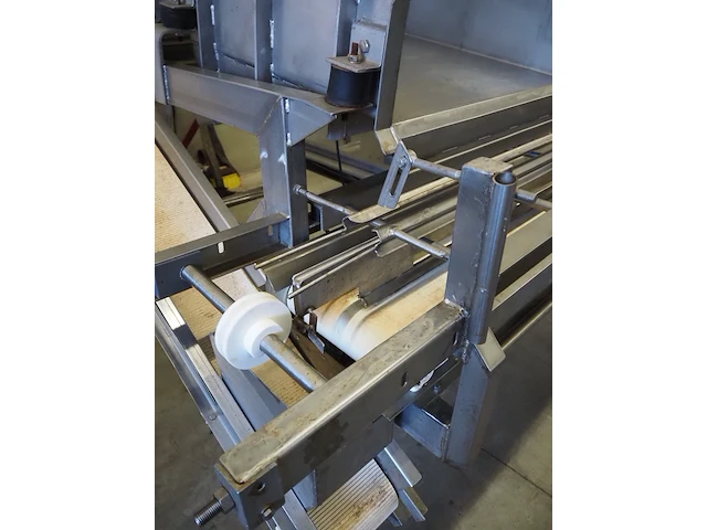 Nn vibrating gutter with sorting belt - afbeelding 19 van  19