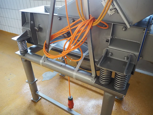 Nn vibrating gutter - afbeelding 8 van  10