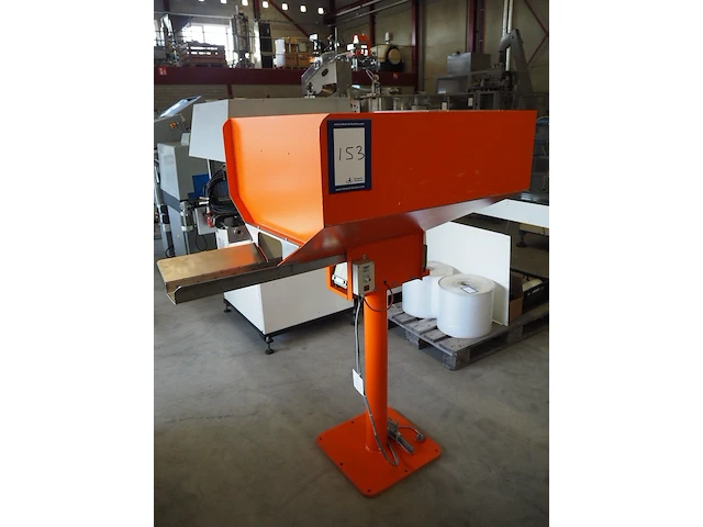 Nn vibrating infeed bunker - afbeelding 1 van  6