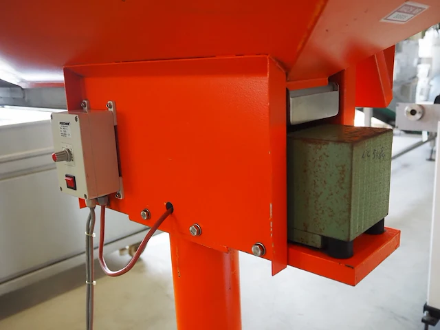 Nn vibrating infeed bunker - afbeelding 4 van  6