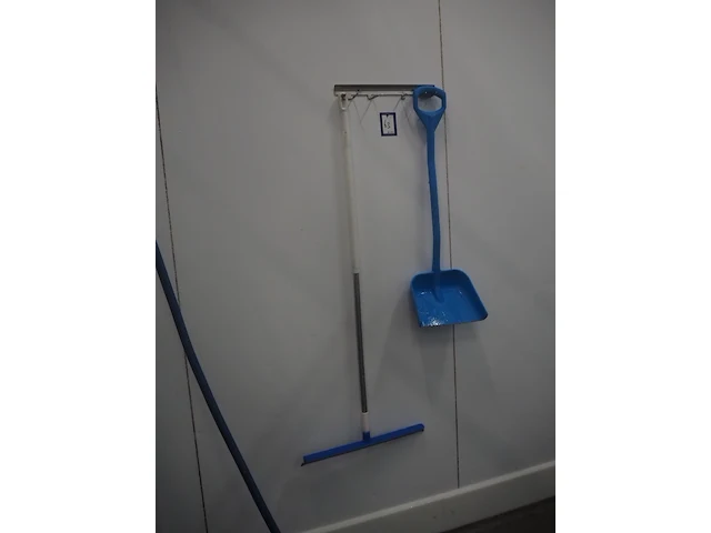 Nn wall rack for hygiene equipment - afbeelding 2 van  4