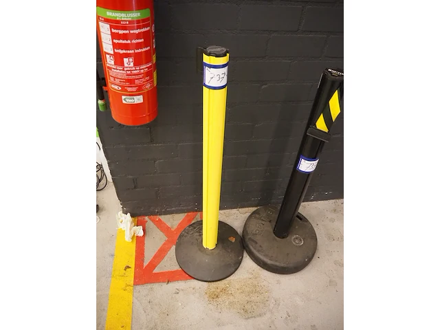 Nn warning poles - afbeelding 3 van  3