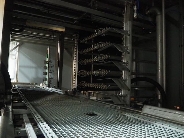 Nn washing machine for bird crates - afbeelding 8 van  13