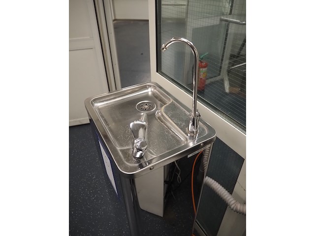 Nn water fountain - afbeelding 4 van  4