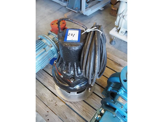 Nn water pump - afbeelding 1 van  8