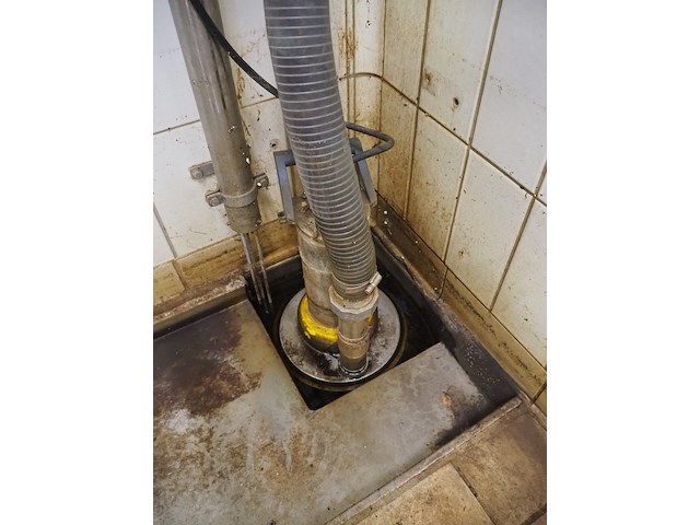 Nn waterpump - afbeelding 1 van  2