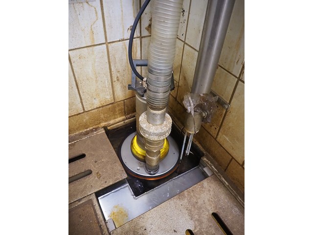 Nn waterpump - afbeelding 1 van  3