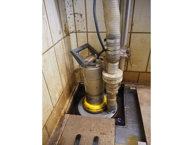 Nn waterpump - afbeelding 2 van  3