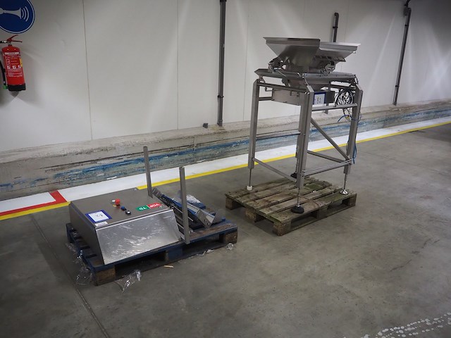 Nn weighing and dosing hopper - afbeelding 1 van  10