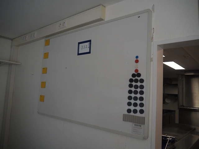 Nn white board - afbeelding 2 van  2