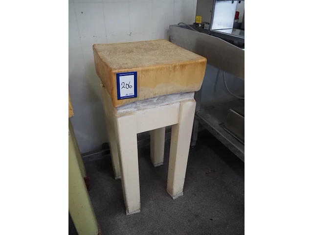 Nn wooden chopping block - afbeelding 1 van  3