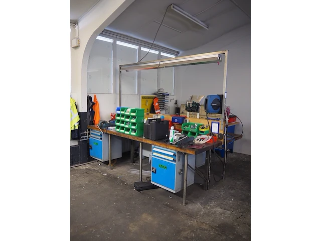 Nn working benches - afbeelding 1 van  19