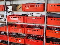 Nn workshop inventory with various machine parts - afbeelding 4 van  27