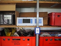 Nn workshop inventory with various machine parts - afbeelding 10 van  27