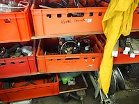 Nn workshop inventory with various machine parts - afbeelding 27 van  27