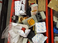 Nn workshop inventory with various machine parts - afbeelding 2 van  36