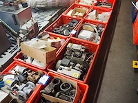 Nn workshop inventory with various machine parts - afbeelding 5 van  36