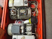 Nn workshop inventory with various machine parts - afbeelding 6 van  36