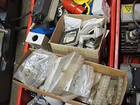 Nn workshop inventory with various machine parts - afbeelding 7 van  36