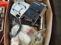 Nn workshop inventory with various machine parts - afbeelding 33 van  36