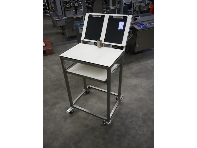 Nn writing desk - afbeelding 1 van  4