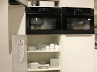 Nobila eilandkeuken met apparaten / kastenwand - afbeelding 7 van  48
