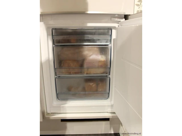Nobila eilandkeuken met apparaten / kastenwand - afbeelding 30 van  48