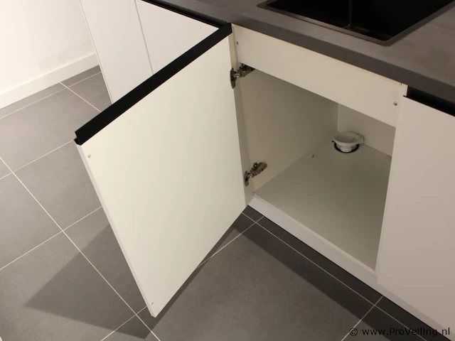 Nobila eilandkeuken met apparatenwand tortona - afbeelding 2 van  43