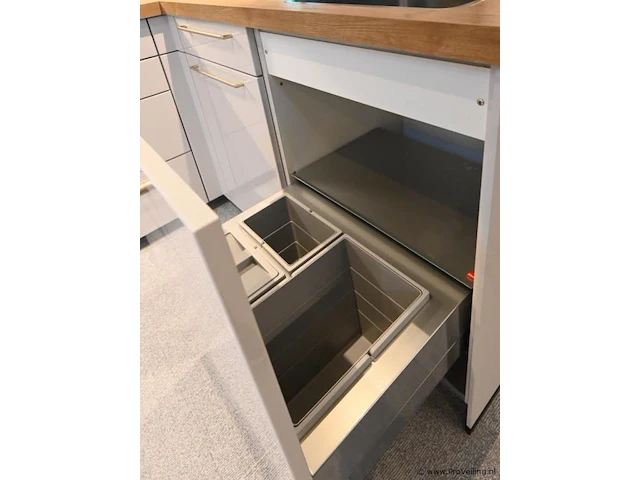 Nobilia - aeg eiland - hoekkeuken met apparatenwand - afbeelding 4 van  21