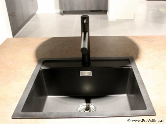 Nobilia - etna eilandkeuken met apparatenwand touch - afbeelding 7 van  41