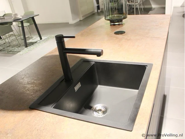 Nobilia - etna eilandkeuken met apparatenwand touch - afbeelding 9 van  41