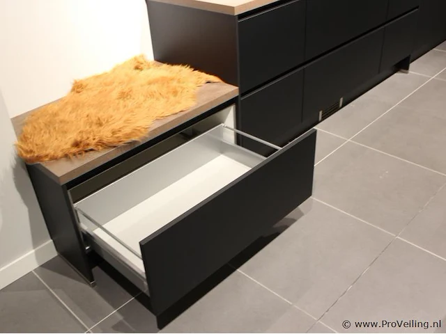 Nobilia - etna eilandkeuken met apparatenwand touch - afbeelding 15 van  41