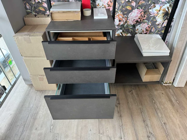 Nobilia - ladenkast met schappen - afbeelding 5 van  11
