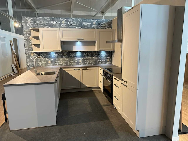Nobilia - showroomkeuken (c) - afbeelding 12 van  30