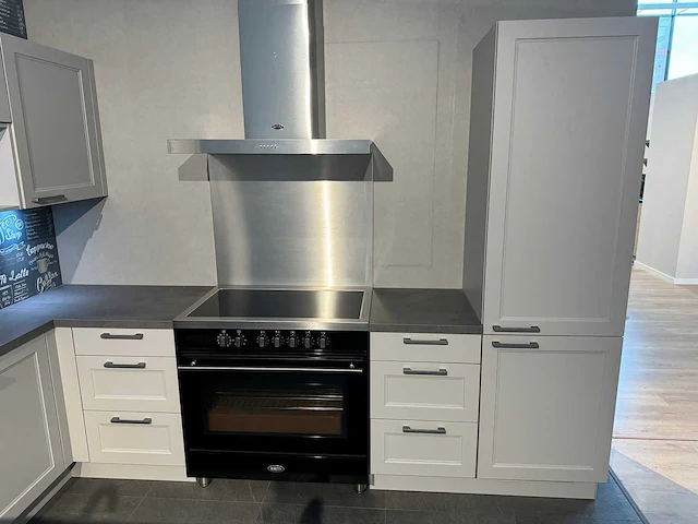 Nobilia - showroomkeuken (c) - afbeelding 23 van  30