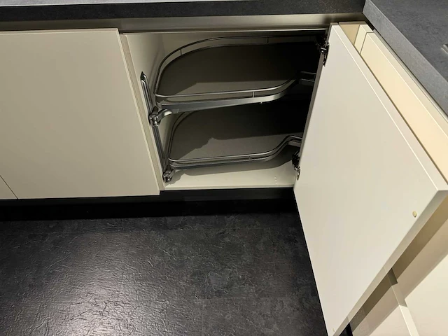 Nobilia - showroomkeuken - afbeelding 9 van  42
