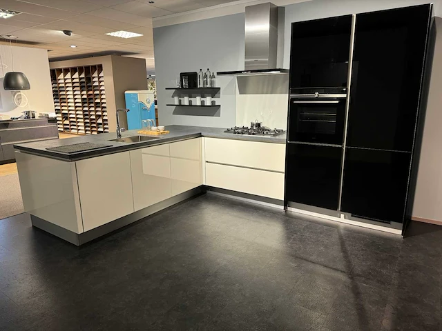 Nobilia - showroomkeuken - afbeelding 38 van  42