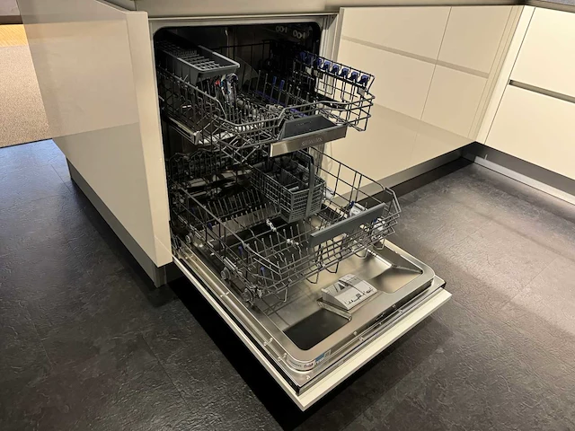 Nobilia - showroomkeuken - afbeelding 40 van  42