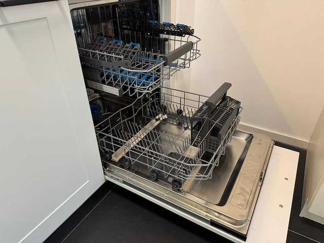 Nobilia - showroomkeuken - afbeelding 28 van  42