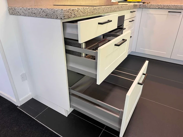 Nobilia - showroomkeuken - afbeelding 4 van  42