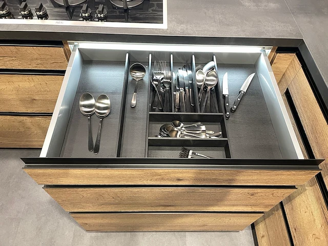 Nobilia - showroomkeuken - afbeelding 28 van  53