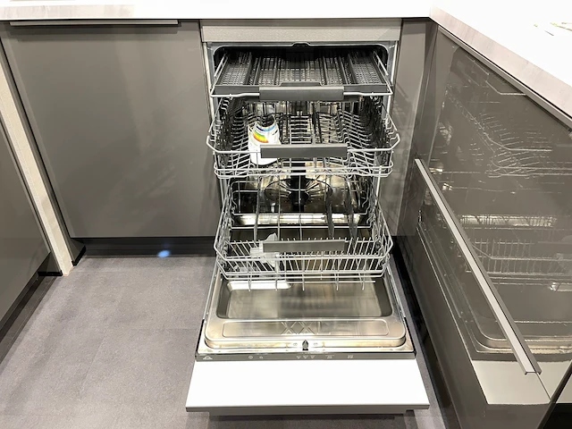 Nobilia - showroomkeuken - afbeelding 20 van  45