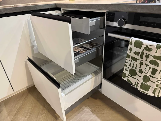 Nobilia - showroomkeuken - afbeelding 18 van  48
