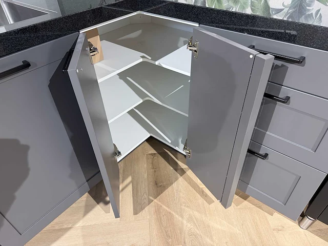 Nobilia - showroomkeuken - afbeelding 15 van  52