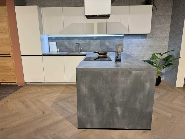 Nobilia - showroomkeuken - afbeelding 34 van  53