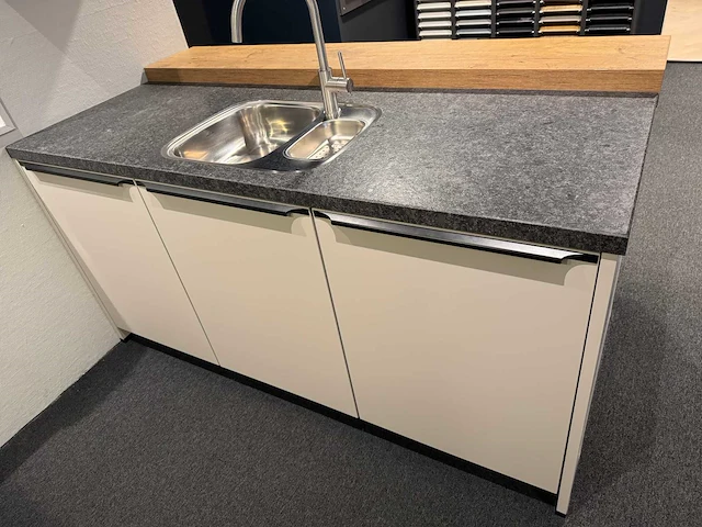 Nobilia - showroomkeukenc - afbeelding 16 van  41