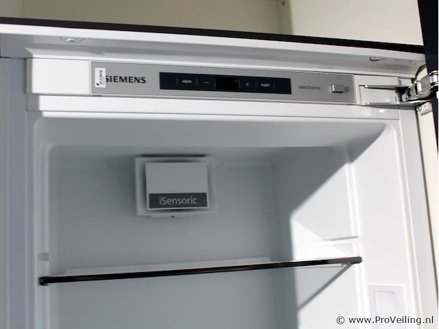 Nobilia - siemens eilandkeuken met apparaten- en kastenwand - afbeelding 46 van  54